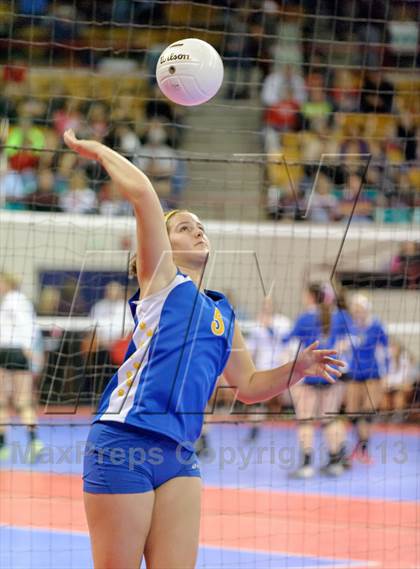 Thumbnail 3 in Dove Creek vs. Kit Carson (CHSAA 1A Pool I) photogallery.