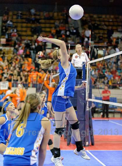 Thumbnail 1 in Dove Creek vs. Kit Carson (CHSAA 1A Pool I) photogallery.