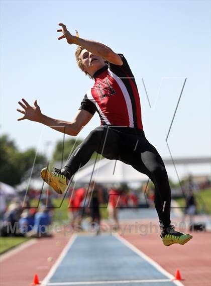 Thumbnail 2 in CIF State Track & Field Championships (Long Jump) photogallery.