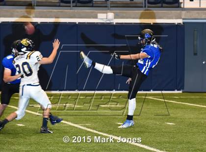 Thumbnail 3 in Kingman Academy vs. Bourgade Catholic photogallery.