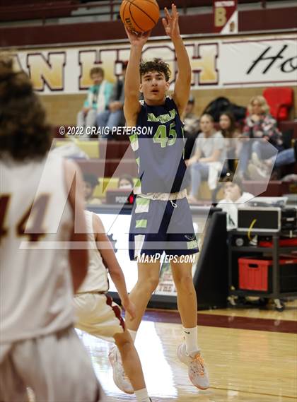 Thumbnail 3 in Ridgeline @ Logan (Sophomore) photogallery.
