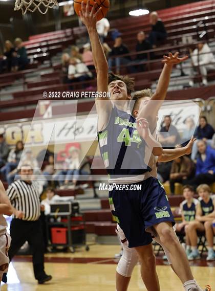 Thumbnail 2 in Ridgeline @ Logan (Sophomore) photogallery.