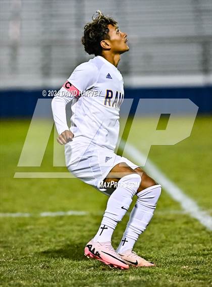 Thumbnail 3 in Holy Family vs Roaring Fork (CHSAA 3A Semi Final) photogallery.