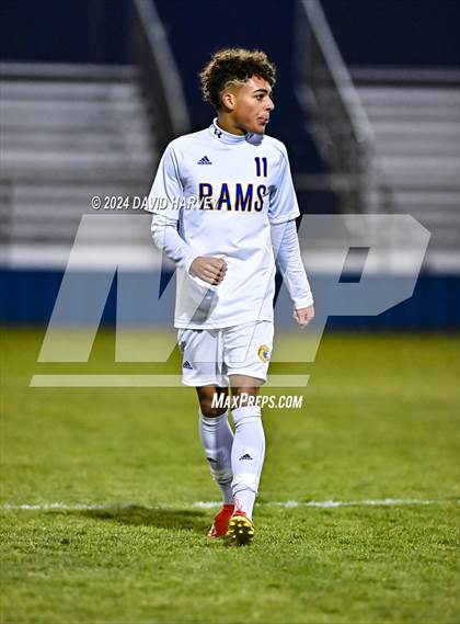 Thumbnail 3 in Holy Family vs Roaring Fork (CHSAA 3A Semi Final) photogallery.