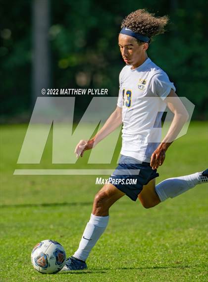 Thumbnail 2 in Cape Fear vs Pinecrest (Battle for the Bell) photogallery.