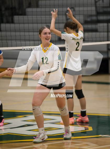 Thumbnail 2 in JV: Hillsboro @ Putnam photogallery.