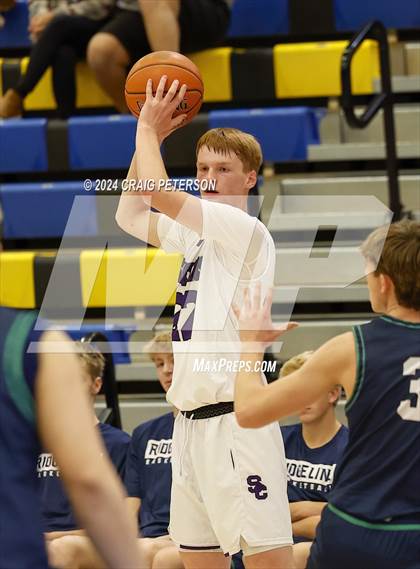 Thumbnail 2 in Spring Creek vs. Ridgeline photogallery.