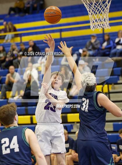 Thumbnail 2 in Spring Creek vs. Ridgeline photogallery.