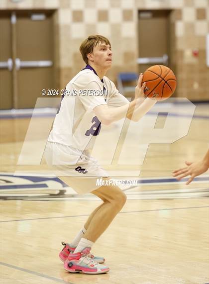 Thumbnail 3 in Spring Creek vs. Ridgeline photogallery.
