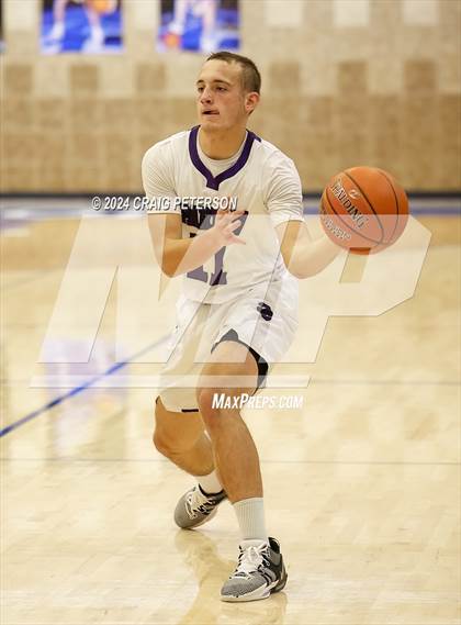 Thumbnail 2 in Spring Creek vs. Ridgeline photogallery.