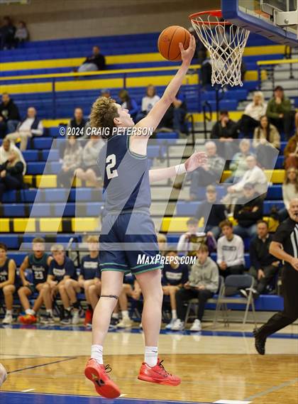 Thumbnail 1 in Spring Creek vs. Ridgeline photogallery.