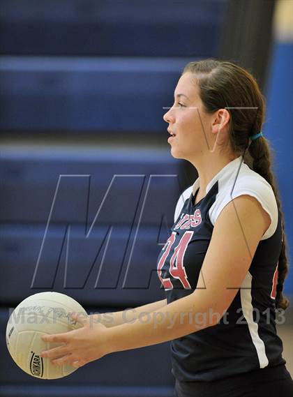 Thumbnail 3 in Northeast vs Cardinal O'Hara (AAA District 12 Championship) photogallery.