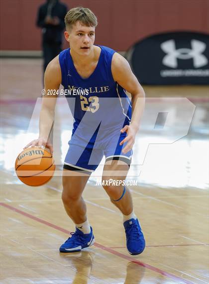 Thumbnail 3 in Mt. Bethel Christian Academy vs. McCallie (Hard in the Paint) photogallery.