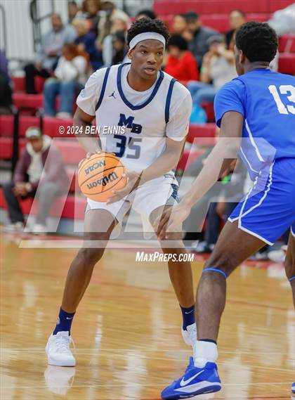 Thumbnail 2 in Mt. Bethel Christian Academy vs. McCallie (Hard in the Paint) photogallery.