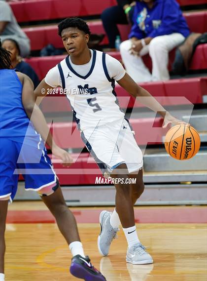 Thumbnail 3 in Mt. Bethel Christian Academy vs. McCallie (Hard in the Paint) photogallery.