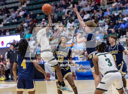 Thumbnail 2 in Elmont vs West Genesee (NYSPHSAA Class AA Final) photogallery.