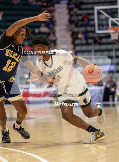 Thumbnail 2 in Elmont vs West Genesee (NYSPHSAA Class AA Final) photogallery.