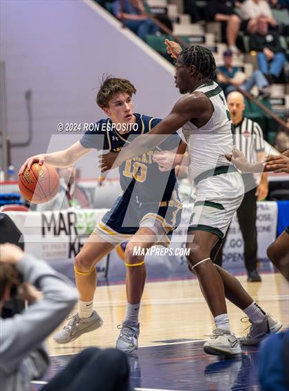 Thumbnail 1 in Elmont vs West Genesee (NYSPHSAA Class AA Final) photogallery.