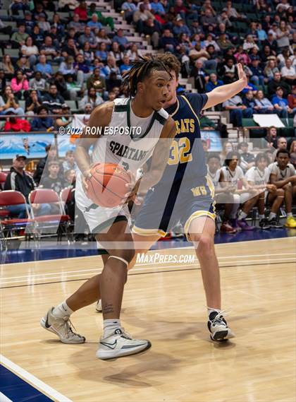 Thumbnail 3 in Elmont vs West Genesee (NYSPHSAA Class AA Final) photogallery.