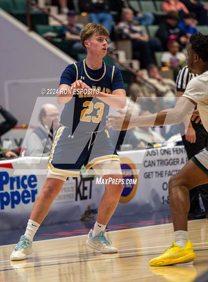 Thumbnail 2 in Elmont vs West Genesee (NYSPHSAA Class AA Final) photogallery.