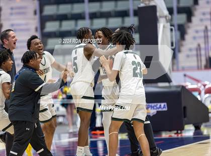 Thumbnail 1 in Elmont vs West Genesee (NYSPHSAA Class AA Final) photogallery.