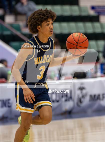 Thumbnail 3 in Elmont vs West Genesee (NYSPHSAA Class AA Final) photogallery.