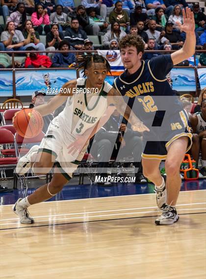 Thumbnail 2 in Elmont vs West Genesee (NYSPHSAA Class AA Final) photogallery.