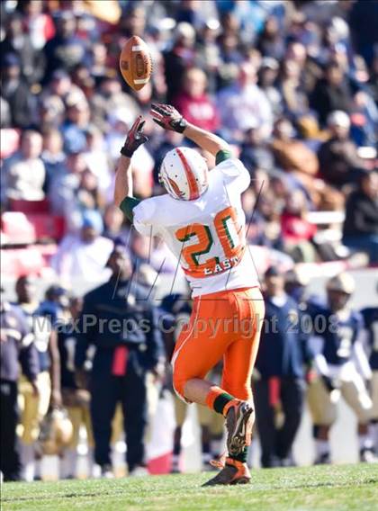 Thumbnail 2 in East Lincoln vs. Reidsville (NCHSAA 2-AA Football Final) photogallery.
