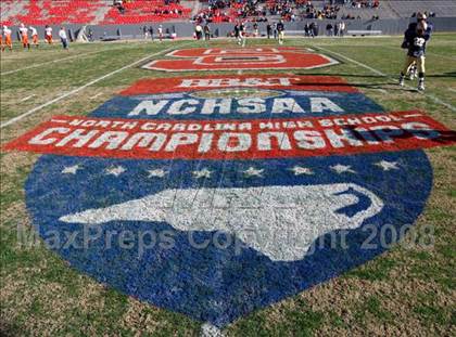 Thumbnail 2 in East Lincoln vs. Reidsville (NCHSAA 2-AA Football Final) photogallery.