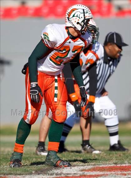 Thumbnail 1 in East Lincoln vs. Reidsville (NCHSAA 2-AA Football Final) photogallery.