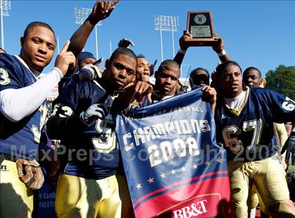Thumbnail 3 in East Lincoln vs. Reidsville (NCHSAA 2-AA Football Final) photogallery.
