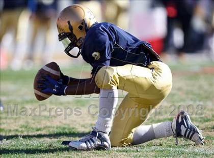 Thumbnail 2 in East Lincoln vs. Reidsville (NCHSAA 2-AA Football Final) photogallery.