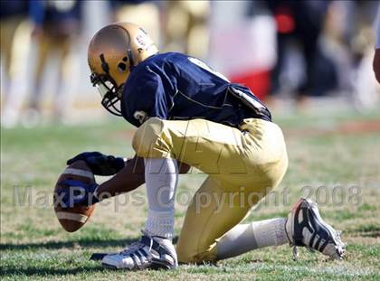 Thumbnail 3 in East Lincoln vs. Reidsville (NCHSAA 2-AA Football Final) photogallery.