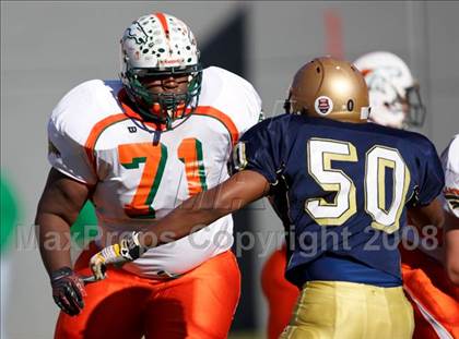 Thumbnail 2 in East Lincoln vs. Reidsville (NCHSAA 2-AA Football Final) photogallery.
