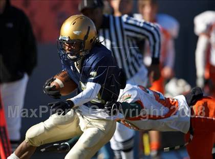 Thumbnail 2 in East Lincoln vs. Reidsville (NCHSAA 2-AA Football Final) photogallery.