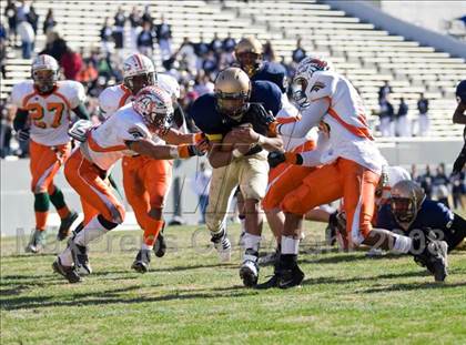 Thumbnail 2 in East Lincoln vs. Reidsville (NCHSAA 2-AA Football Final) photogallery.
