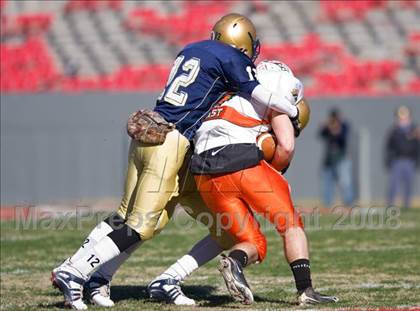 Thumbnail 3 in East Lincoln vs. Reidsville (NCHSAA 2-AA Football Final) photogallery.