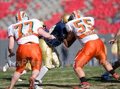 Thumbnail 1 in East Lincoln vs. Reidsville (NCHSAA 2-AA Football Final) photogallery.