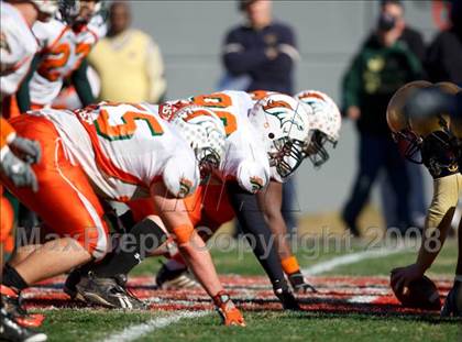 Thumbnail 3 in East Lincoln vs. Reidsville (NCHSAA 2-AA Football Final) photogallery.
