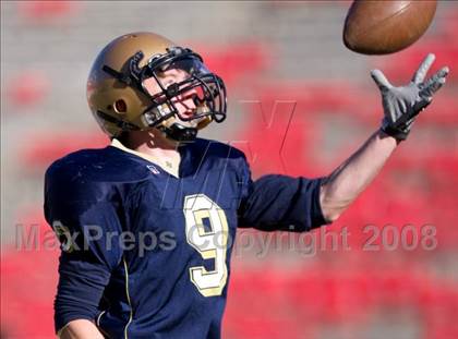Thumbnail 3 in East Lincoln vs. Reidsville (NCHSAA 2-AA Football Final) photogallery.