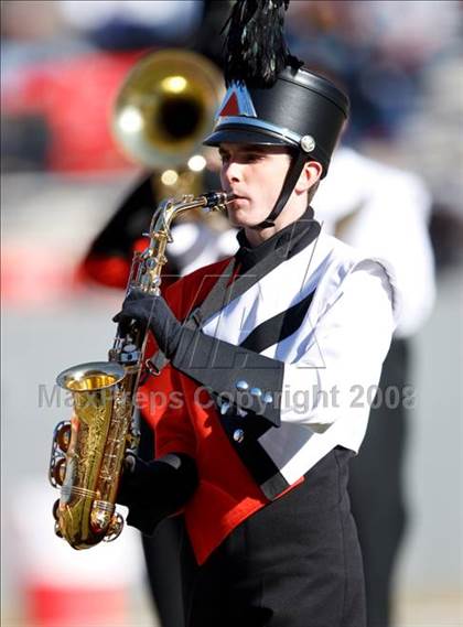 Thumbnail 2 in East Lincoln vs. Reidsville (NCHSAA 2-AA Football Final) photogallery.