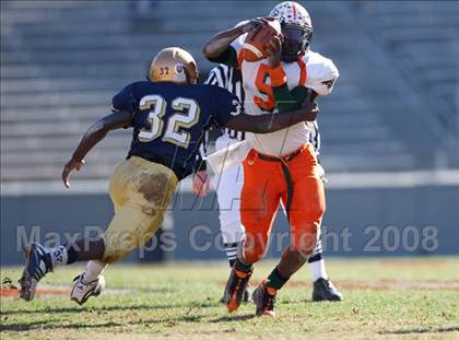 Thumbnail 2 in East Lincoln vs. Reidsville (NCHSAA 2-AA Football Final) photogallery.