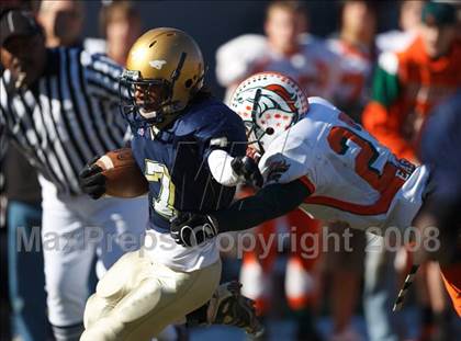 Thumbnail 1 in East Lincoln vs. Reidsville (NCHSAA 2-AA Football Final) photogallery.