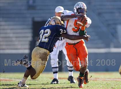 Thumbnail 3 in East Lincoln vs. Reidsville (NCHSAA 2-AA Football Final) photogallery.