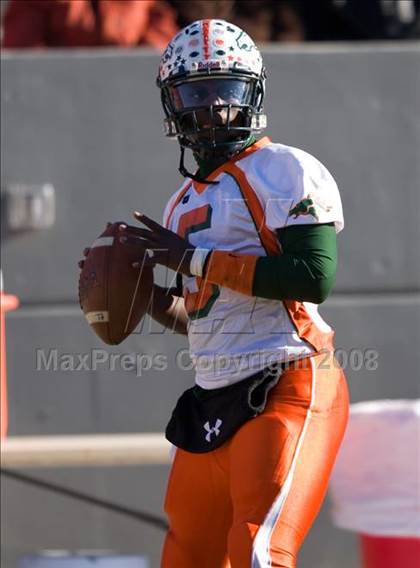 Thumbnail 2 in East Lincoln vs. Reidsville (NCHSAA 2-AA Football Final) photogallery.