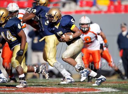 Thumbnail 3 in East Lincoln vs. Reidsville (NCHSAA 2-AA Football Final) photogallery.