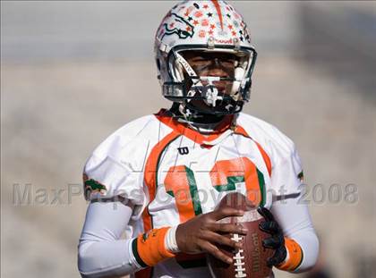 Thumbnail 3 in East Lincoln vs. Reidsville (NCHSAA 2-AA Football Final) photogallery.