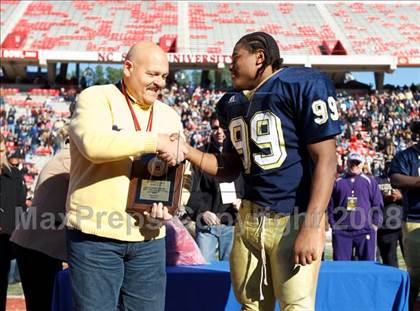 Thumbnail 3 in East Lincoln vs. Reidsville (NCHSAA 2-AA Football Final) photogallery.