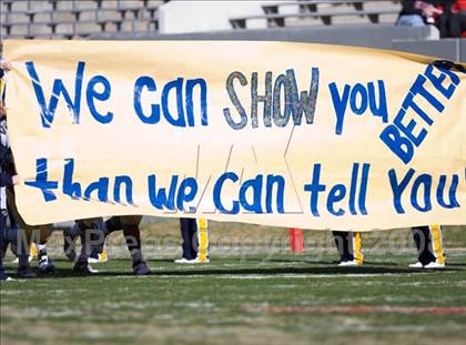 Thumbnail 2 in East Lincoln vs. Reidsville (NCHSAA 2-AA Football Final) photogallery.