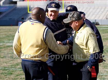 Thumbnail 1 in East Lincoln vs. Reidsville (NCHSAA 2-AA Football Final) photogallery.